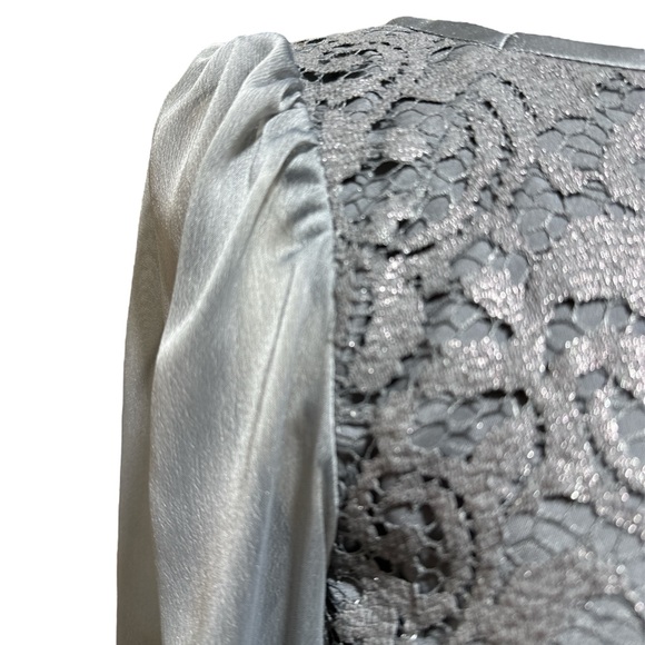 Grey lace top with chiffon long sleeves - Picture 2 of 3